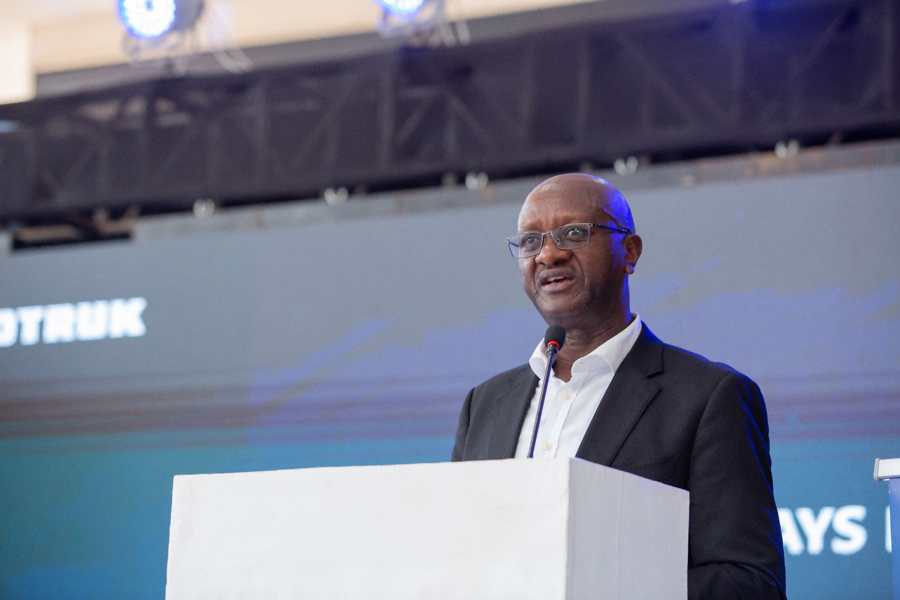 中國重汽成功舉辦烏干達2025年新品推介會